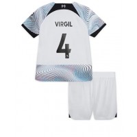 Dres Liverpool Virgil van Dijk #4 Gostujuci za djecu 2022-23 Kratak Rukav (+ kratke hlače)